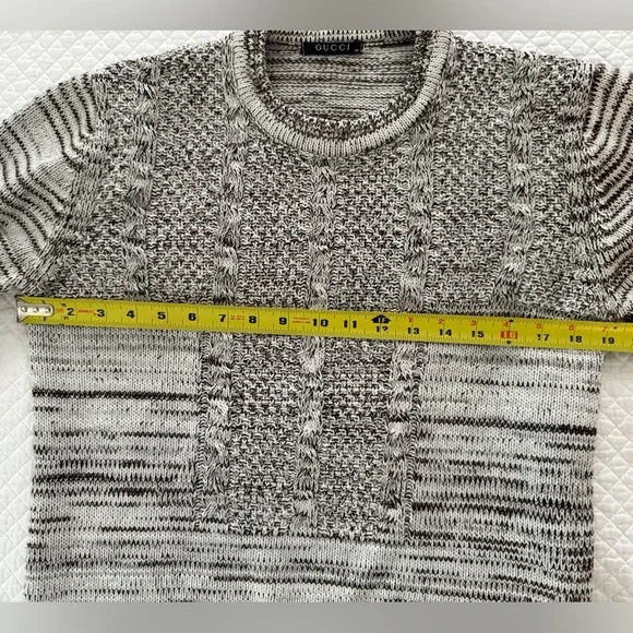 Vintage Gucci Women's Cable Knit Sweater in Chocolate and White Size M